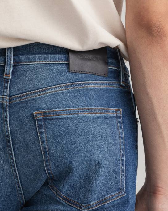 calça jeans maxen extra slim fit retro shield N424C416 meio azul quebrado em GANT homens