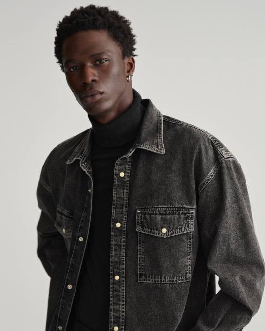 camisa jeans oversized com lavagem pesada N424C23 preto usado em GANT homens