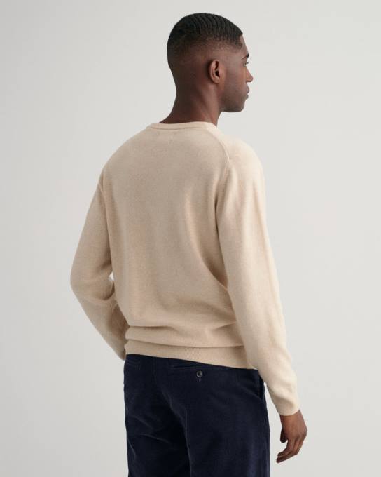 suéter de lã de carneiro super fino com decote em V N424C308 dk. mistura de areia GANT homens